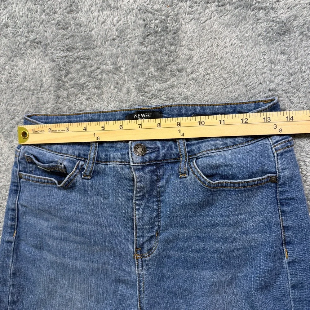 Nine West Womens High Rise Bermuda Denim Shorts 6 Blue Stretch Jean